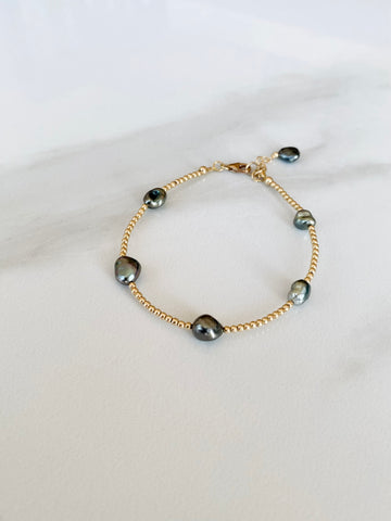 Tahitian Keshi Pearl and Gold Bracelet